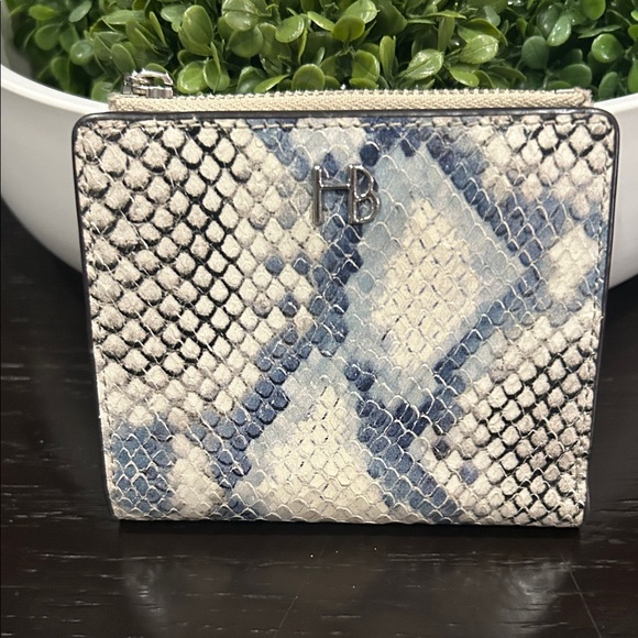 Henri Bendel Blue and Cream Snakeskin Card Wallet - Picture 1 of 8